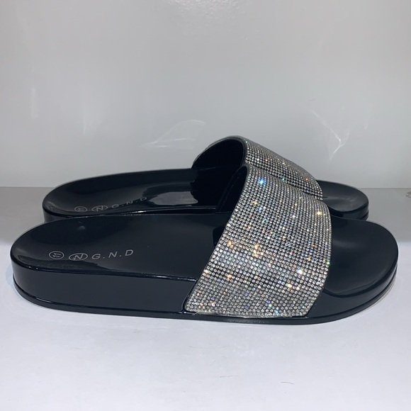 RHINESTONE BLACK SLIDES - Picture 5 of 7